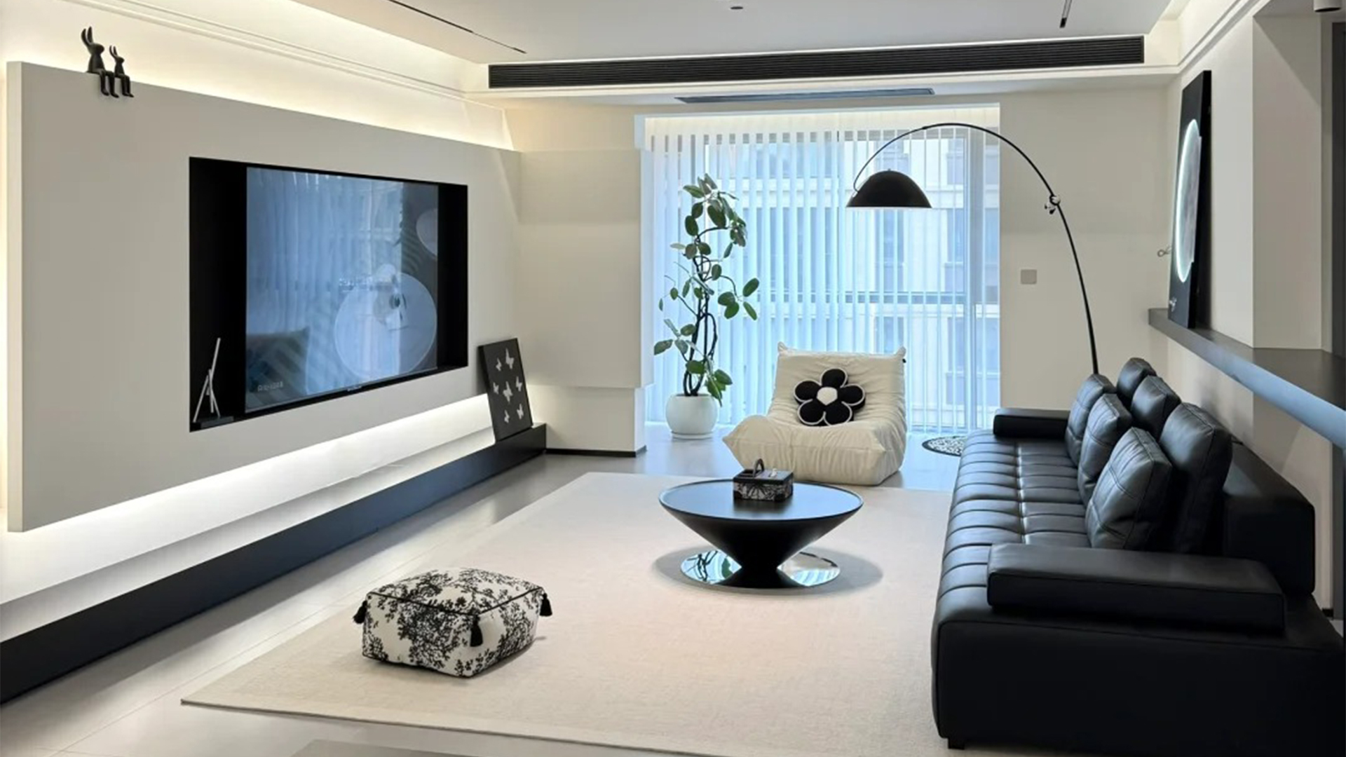 140㎡現(xiàn)代簡(jiǎn)約風(fēng)裝修，盡顯清新管家美學(xué)